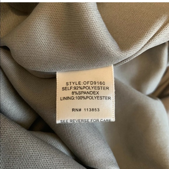 NWT GB Girls Velvet Cold Shoulder V Neck Dress - Picture 6 of 6